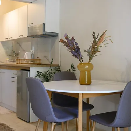 Apartament Pieros Tsimis *