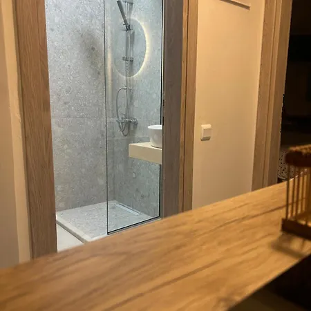 Pieros Tsimis パレオカストリッツア